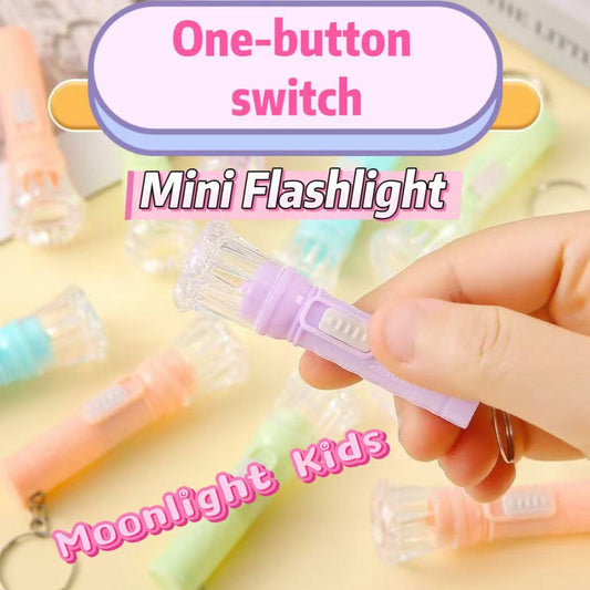Pastel LED Mini Flashlight – 4pcs Keychain Set (Pink/Purple/Green/Blue)